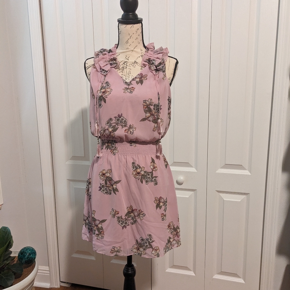 EUC White House Black Market | Pink Floral Dress